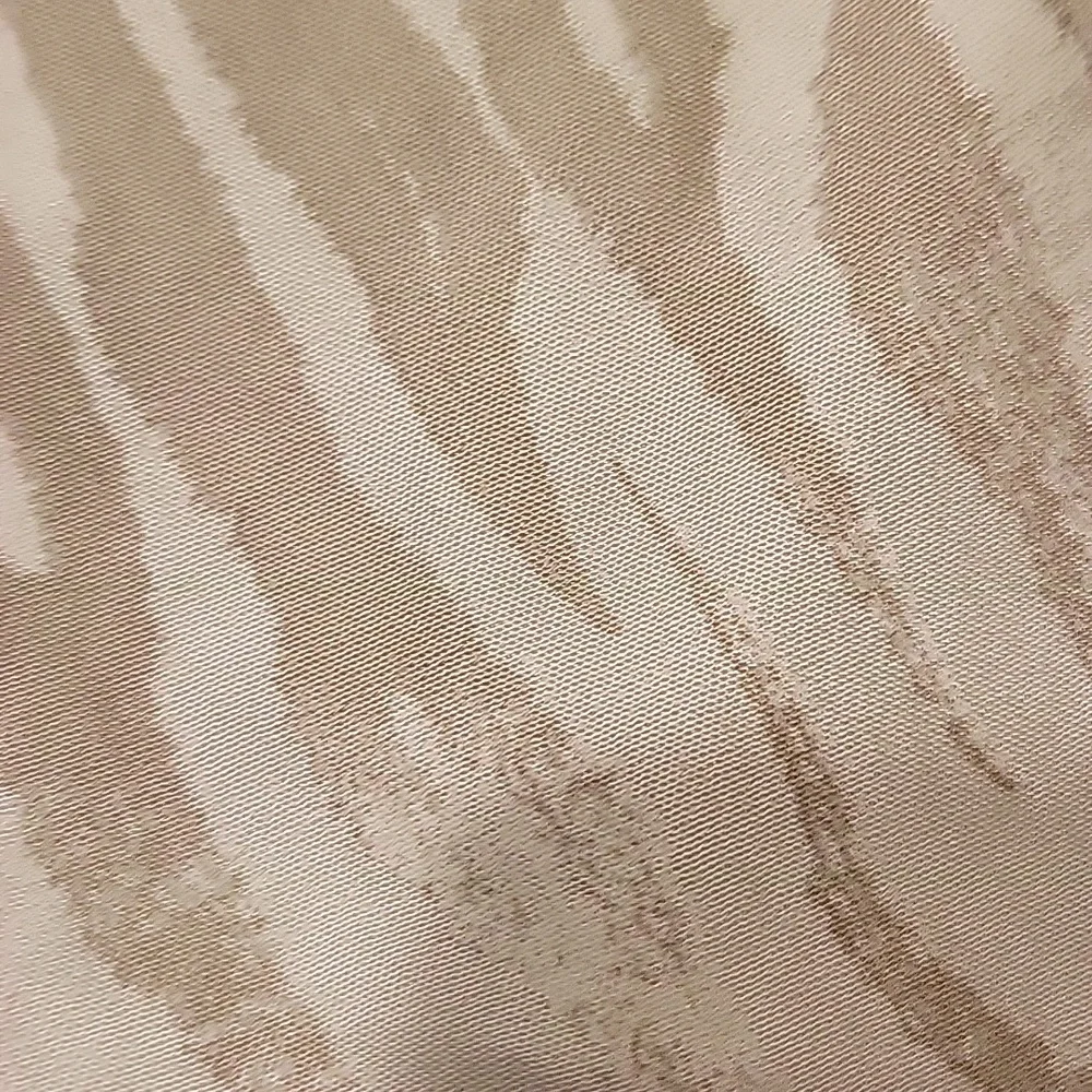 Venti6,From ITALY, Neutral Tone Two-Piece Set with Subtle Feathered Print - Picture 7 of 10